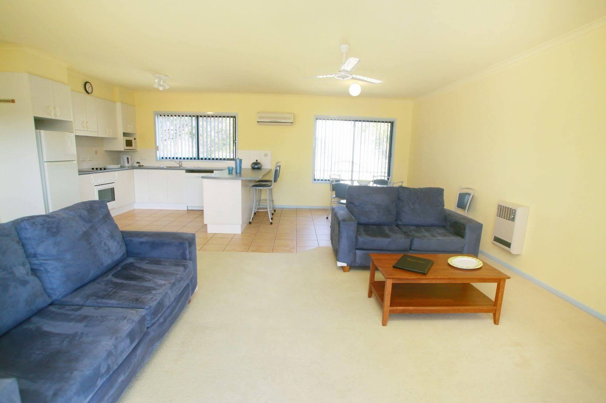Nautilus Apartments メリンブラ エクステリア 写真
